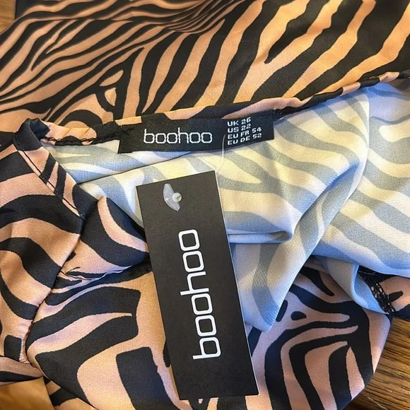 Boohoo Zebra Print Wrap Top Size 22 New With Tags - Picture 10 of 12